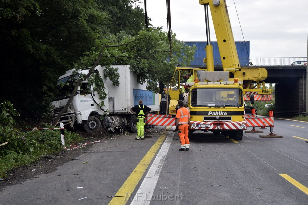 Schwerer VU A 3 Rich Oberhausen Hoehe AK Leverkusen P403.JPG - Miklos Laubert